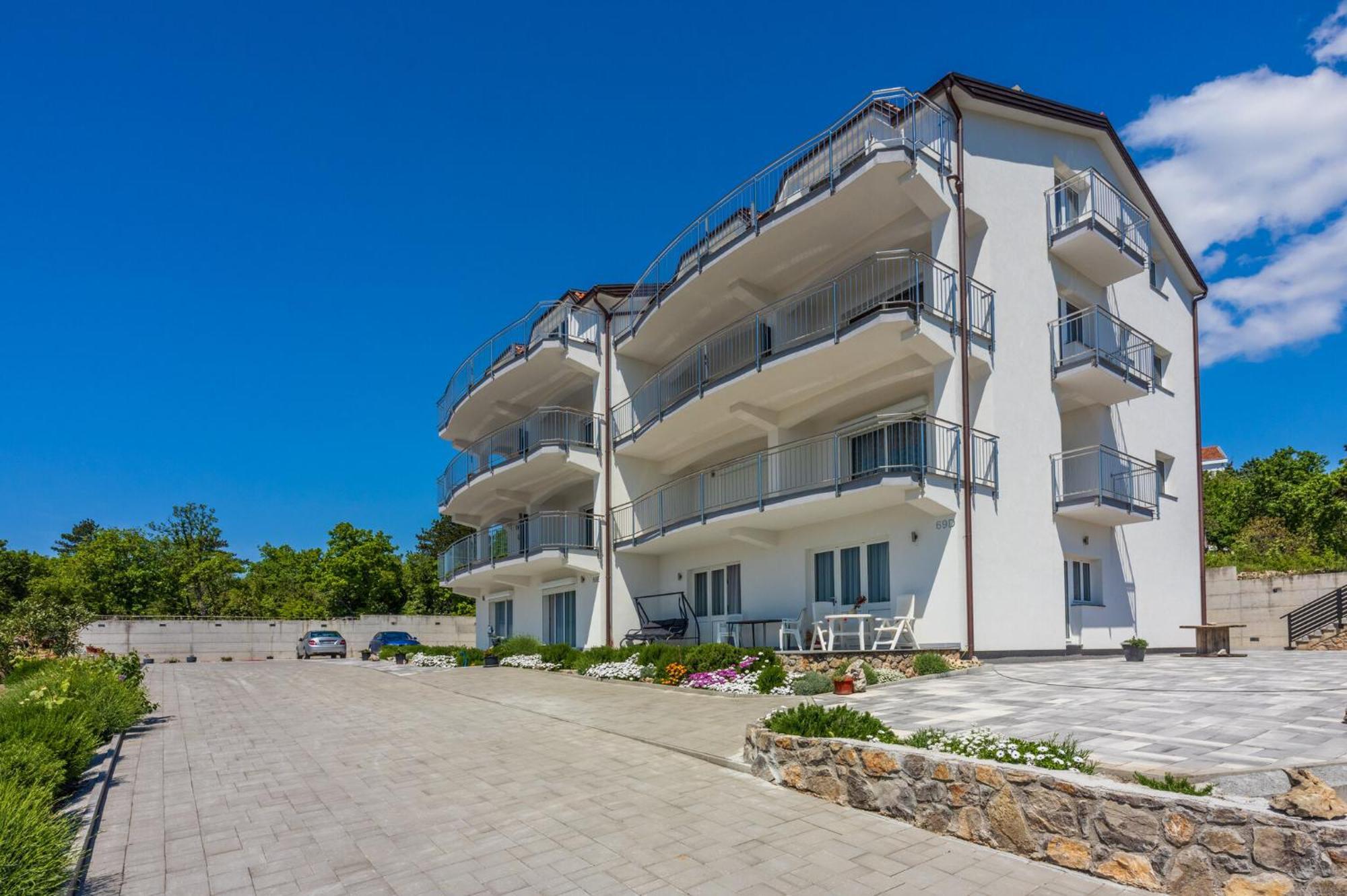 Apartments Sunshine E Crikvenica Exteriör bild